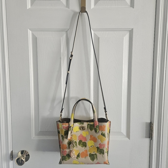 NWOT Coach Floral Printed Willow Tote 24 + Matching Piper K Fruit Bag Charm - Picture 1 of 13